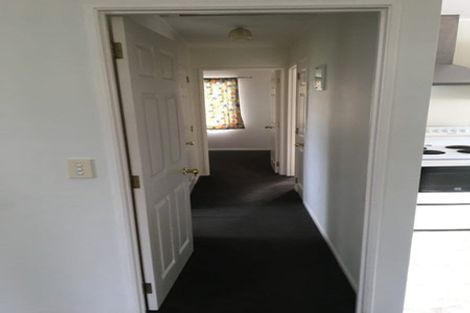 Photo of property in 37 Chatsworth Crescent, Pakuranga Heights, Auckland, 2010