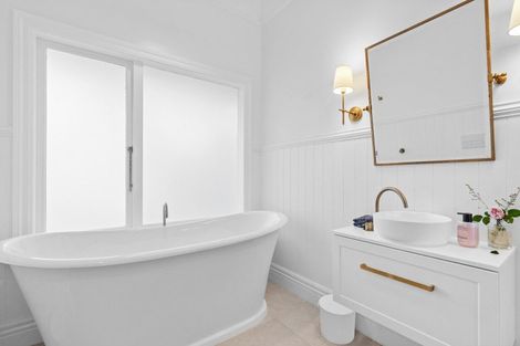 Photo of property in 93 Kuratawhiti Street, Greytown, 5794