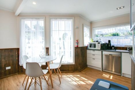 Photo of property in 32 Milton Road, Bluff Hill, Napier, 4110