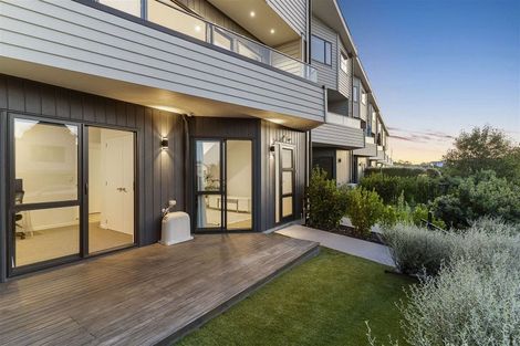 Photo of property in 4 Moki Place, Long Bay, Auckland, 0630