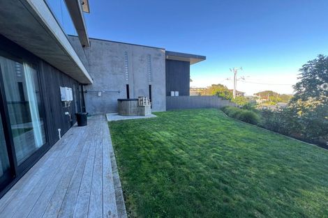 Photo of property in 11b Montgomery Avenue, Rothesay Bay, Auckland, 0630