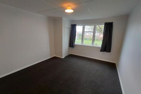 Photo of property in 35-37 Goldsmith Crescent, Levin, 5510