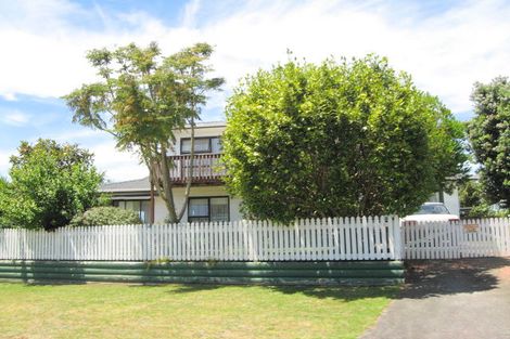 Photo of property in 13 Millen Place, Clarks Beach, 2122
