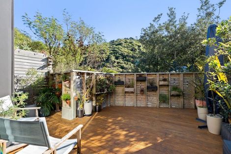 Photo of property in 10 Rua Kai Way, Brooklyn, Wellington, 6021