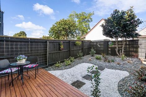 Photo of property in 18 Kevale Place, Manurewa, Auckland, 2102