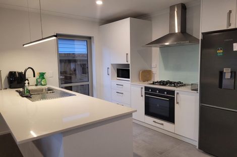 Photo of property in 16 Kutukutu Street, Takanini, 2112