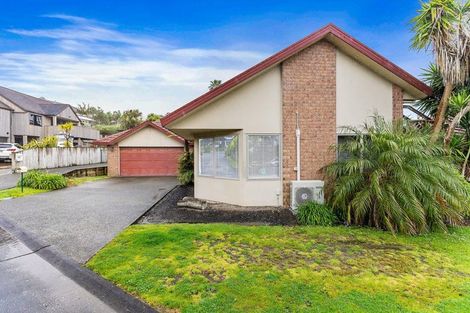 Photo of property in 1/40 Esther Place, Red Beach, 0932