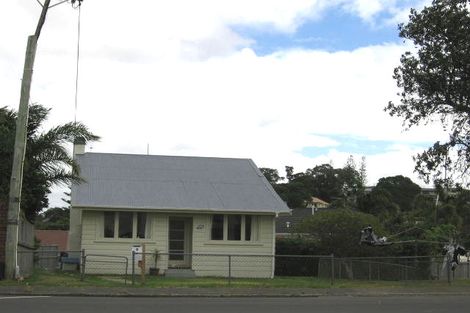 Photo of property in 2 Craig Road, Milford, Auckland, 0620