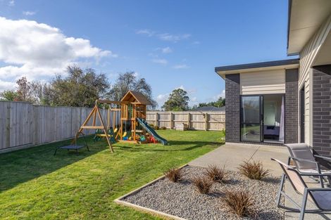 Photo of property in 22 Mitre Way, Solway, Masterton, 5810
