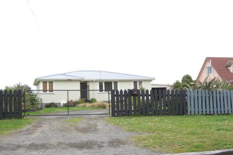 Photo of property in 16 Cumming Street, Okato, 4335