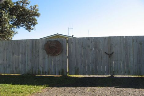 Photo of property in 5 Te Kiri Street, Himatangi Beach, Foxton, 4891