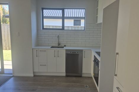 Photo of property in 28 Derbridge Street, Woodend, 7610