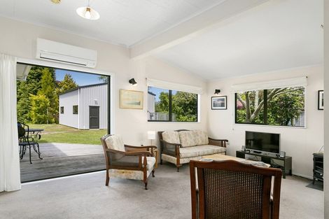 Photo of property in 18 Irwin Place, Kinloch, Taupo, 3377