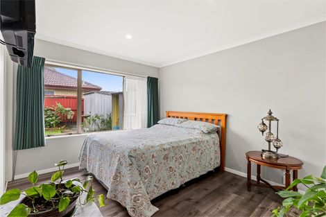 Photo of property in 21 Stellata Court, Randwick Park, Auckland, 2105