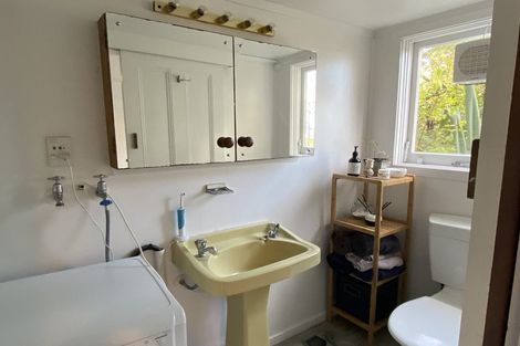 Photo of property in 74 Fairlie Terrace, Kelburn, Wellington, 6021