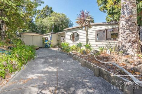 Photo of property in 60 Kauri Point Road, Laingholm, Auckland, 0604