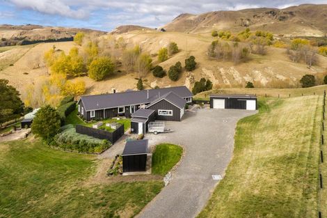 Photo of property in 1011 Kahuranaki Road, Kahuranaki, Havelock North, 4295