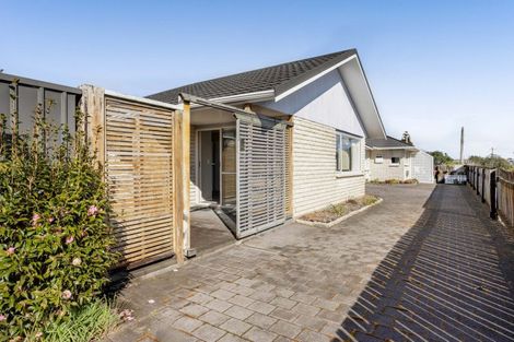 Photo of property in 2/59 Wallath Road, Westown, New Plymouth, 4310