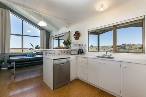 Photo of property in 140 Seafield Road, Eskdale, Napier, 4182