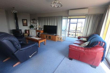 Photo of property in 107 Larnach Road, Vauxhall, Dunedin, 9013