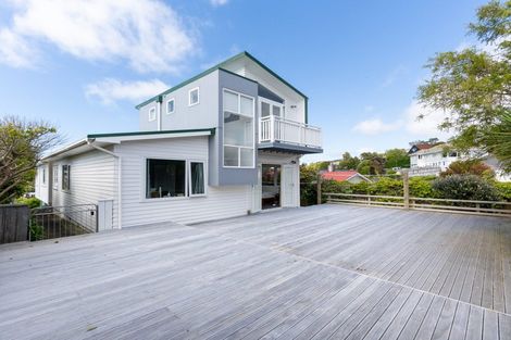 Photo of property in 63 Bassett Road, Johnsonville, Wellington, 6037