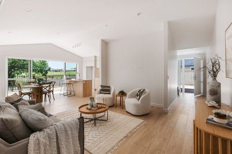 Photo of property in 13a Western Avenue, Omokoroa, 3114