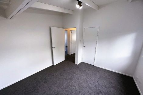 Photo of property in 1/537 Glenfield Road, Glenfield, Auckland, 0629