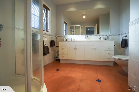 Photo of property in 30 Chamari Close, Titirangi, Auckland, 0604