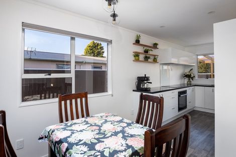 Photo of property in 1/7 Brierley Place, Marfell, New Plymouth, 4310