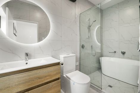 Photo of property in 61a Knights Road, Rothesay Bay, Auckland, 0630