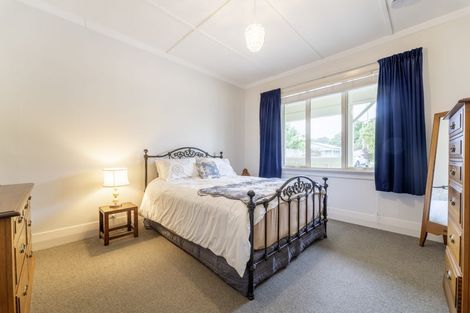 Photo of property in 8 London Street, Hampden, 9410