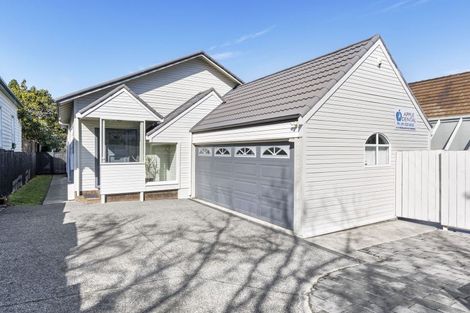 Photo of property in 32 Green Lane East, Remuera, Auckland, 1050