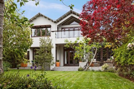 Photo of property in 1a Gillean Street, Havelock North, 4130