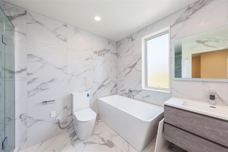 Photo of property in 9 Sunnyheights Road, Orewa, 0931