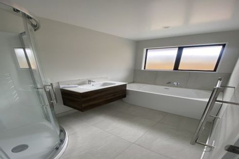 Photo of property in 19 Crossley Avenue, Woodend, 7610