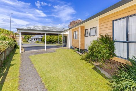 Photo of property in 56 Lansdowne Crescent, Glenview, Hamilton, 3206