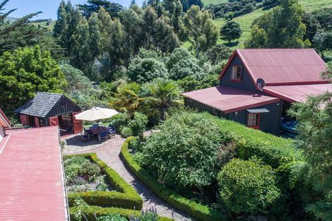 Photo of property in 5971 Christchurch Akaroa Road, Duvauchelle, Akaroa, 7581