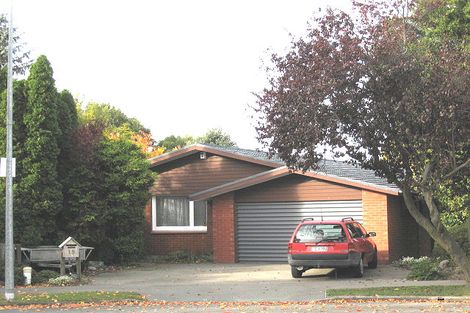 Photo of property in 18 Ashfield Place, Ilam, Christchurch, 8041