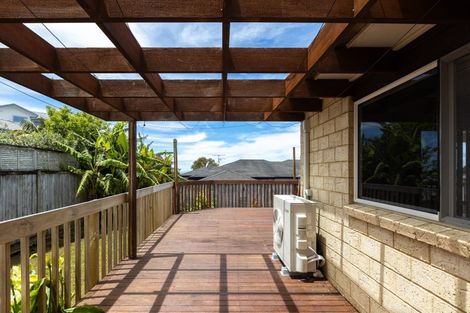 Photo of property in 20 Ascot Way, Orewa, 0931