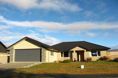 Photo of property in 42 Erskine Street, Lake Hayes, Queenstown, 9304