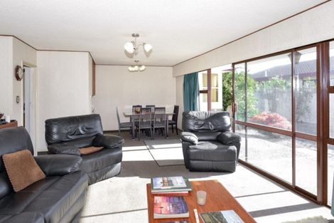 Photo of property in 2/506 Saint Aubyn Street East, Hastings, 4122