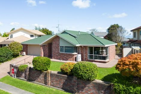 Photo of property in 2 Longwood Place, Harrowfield, Hamilton, 3210