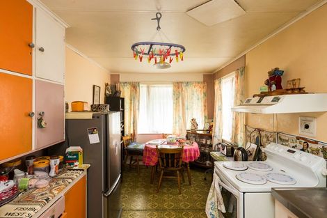 Photo of property in 30 Seddon Street, Takaro, Palmerston North, 4412