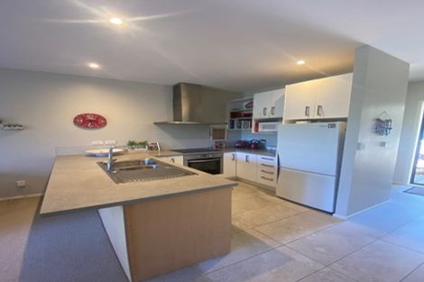 Photo of property in 21/11 The Avenue, Albany, Auckland, 0632