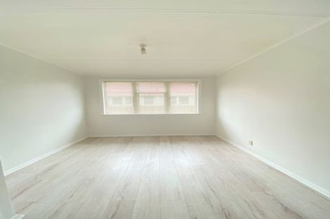 Photo of property in 48 Arimu Road, Papakura, 2110