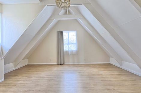 Photo of property in 1/2 Palmer Avenue, Glen Eden, Auckland, 0602