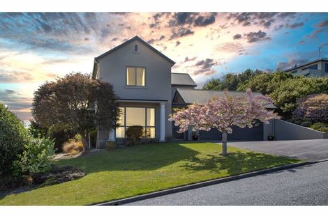 Photo of property in 29 Highcrest Heights, Westmorland, Christchurch, 8025