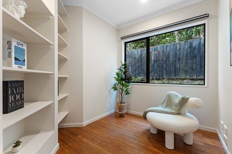 Photo of property in 12b Kimberly Grove, Greenhithe, Auckland, 0632