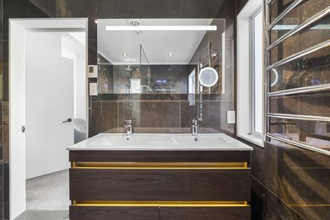 Photo of property in 95 Tiri Road, Tindalls Beach, Whangaparaoa, 0930