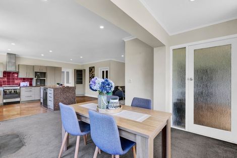 Photo of property in 116 Paraite Road, Paraite, New Plymouth, 4373